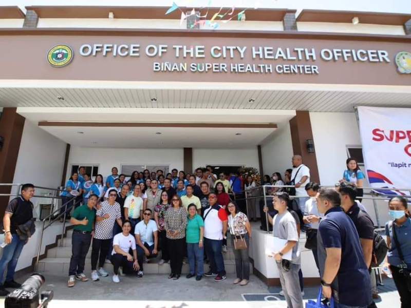 Ilapit ang serbisyo ng gobyerno sa Pilipino, Bong Go visits Biñan City, Laguna for inauguration of Super Health Center; aids displaced workers