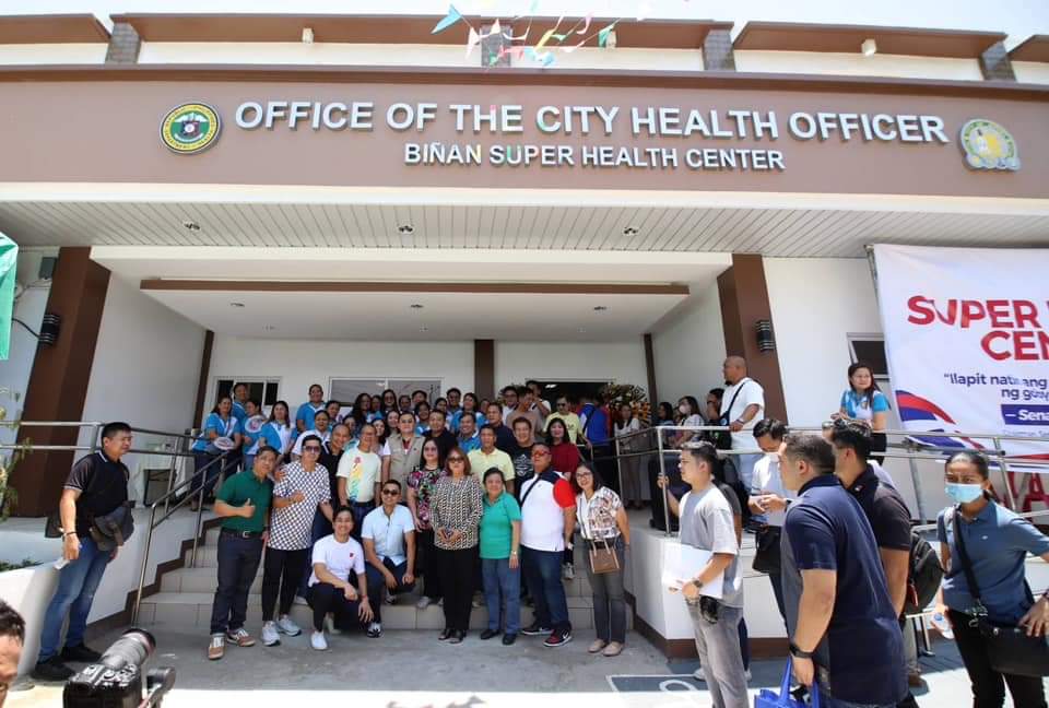 Ilapit ang serbisyo ng gobyerno sa Pilipino, Bong Go visits Biñan City, Laguna for inauguration of Super Health Center; aids displaced workers