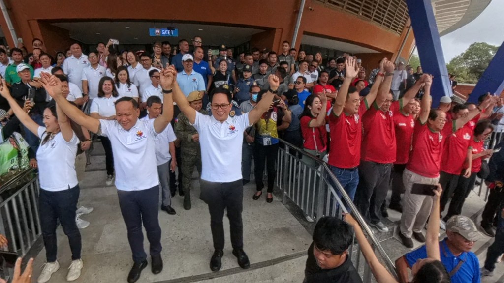 Calamba Candidates Sign Peace Covenant for 2025 Elections, Supporters Rally Outside&nbsp;Coliseum