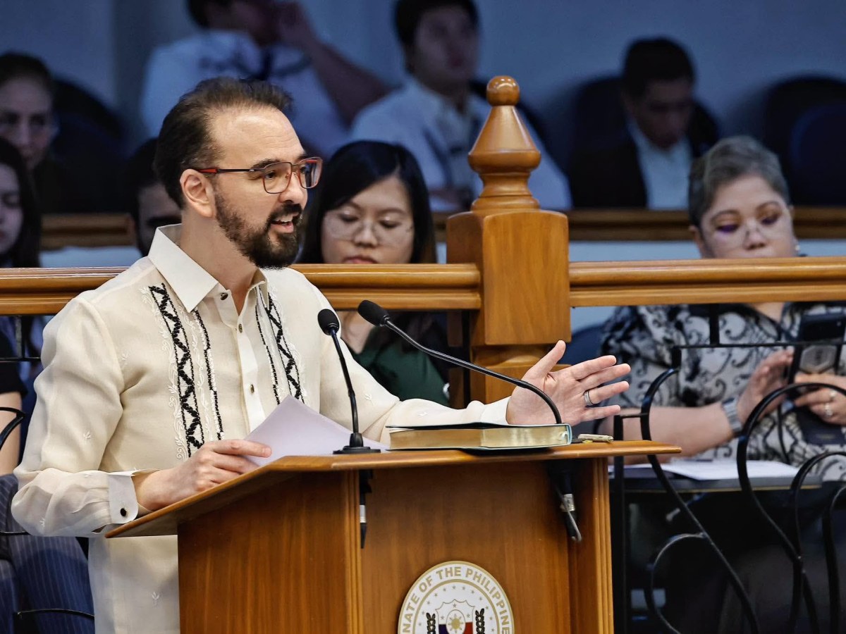 Cayetano pabor sa pagsali ng Pilipinas sa maritime rescue treaty para protektahan ang Filipino&nbsp;seafarers